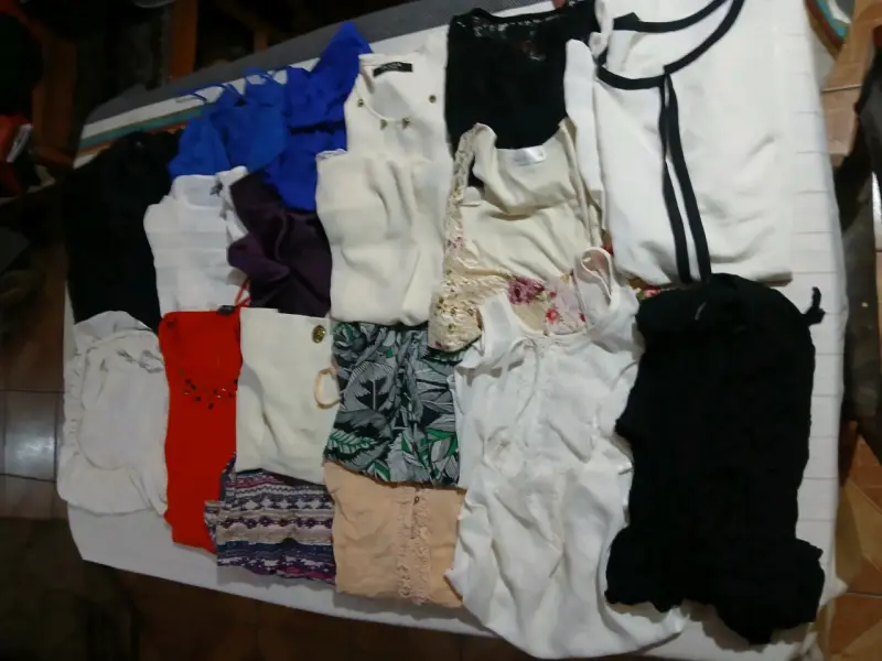 Lote de prendas para mujer diferentes tallas - 2