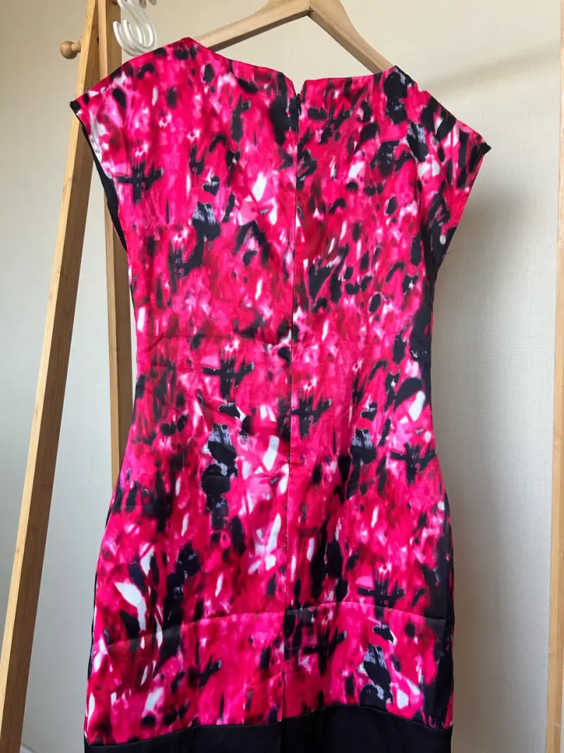 Vestido Karen Millen floral guinda y negro - 2