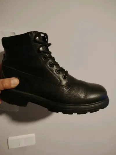Botas de cuero negro para hombre - miniatura 1