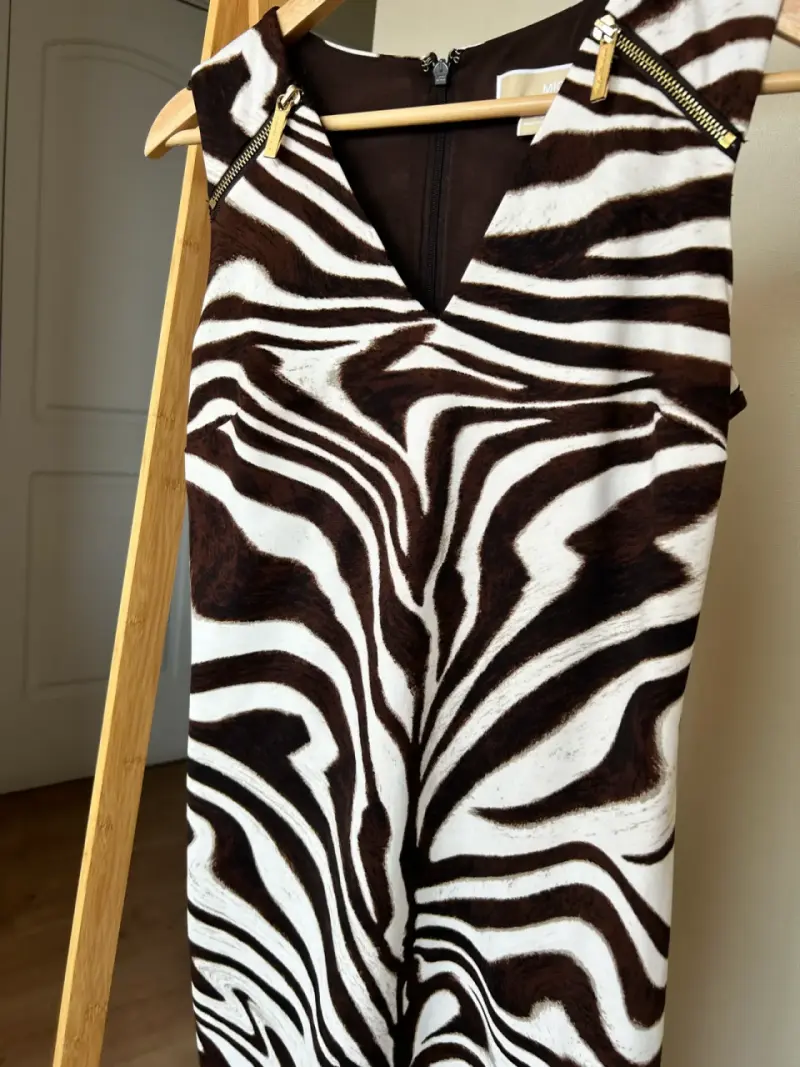 Vestido ajustado estampado cebra café - 2