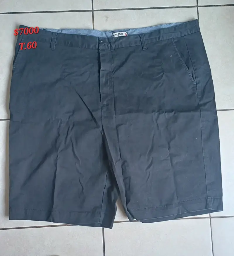 Bermudas negras talla 60 marca Kotting