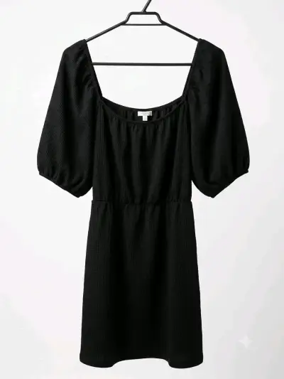 Vestido negro con mangas abullonadas - miniatura 1