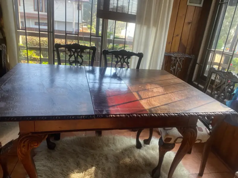 Mesa de comedor de madera clásica - 2