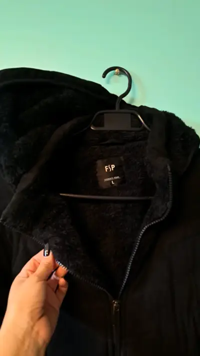Abrigo negro mujer talla L con capucha - miniatura 2