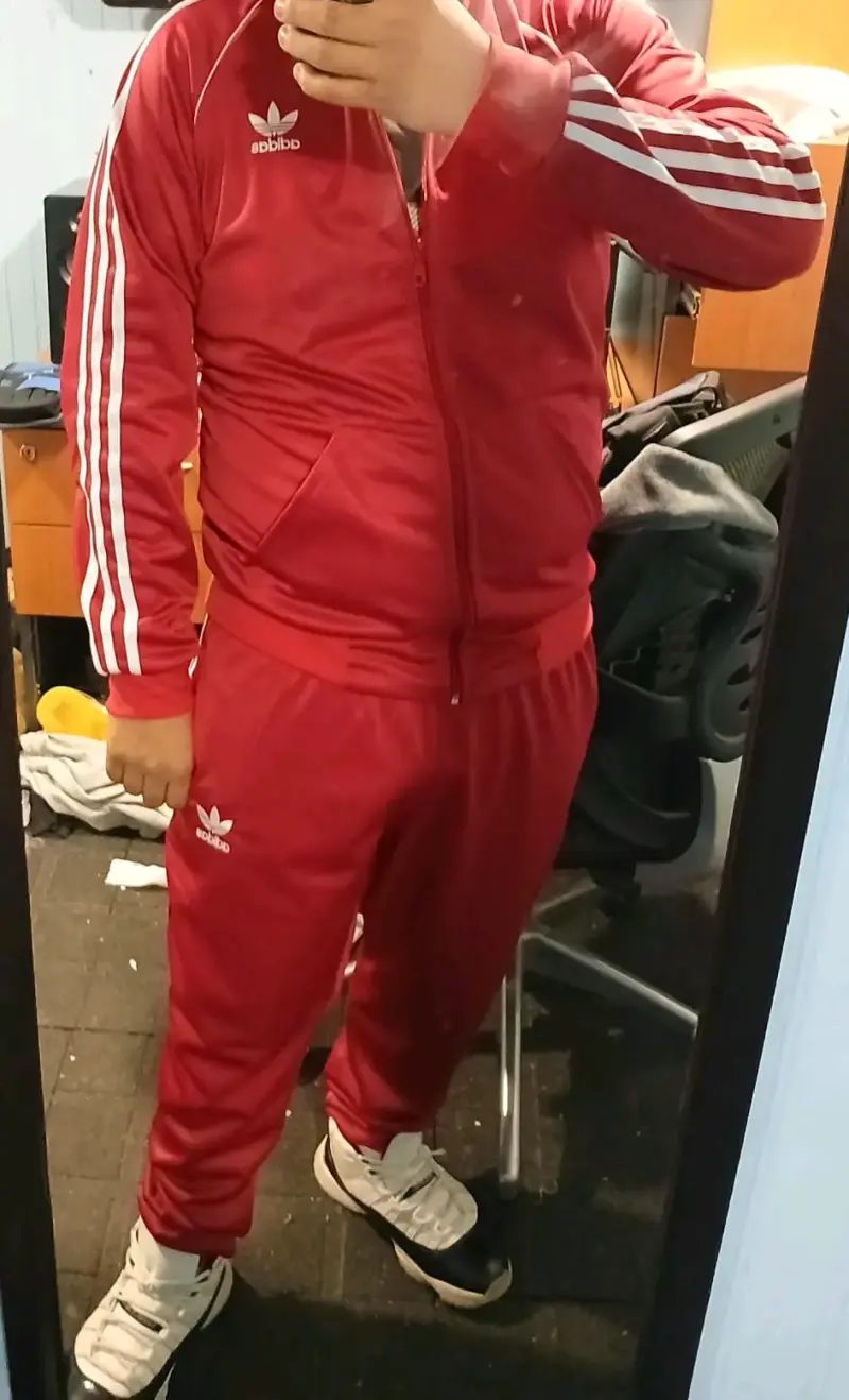 Conjunto deportivo rojo Adidas original