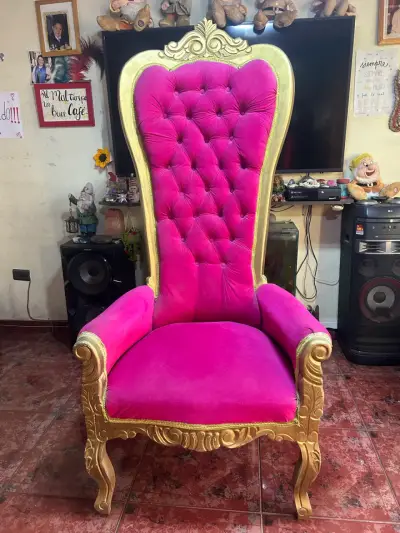 Sillón trono tapizado en terciopelo fucsia - miniatura 1