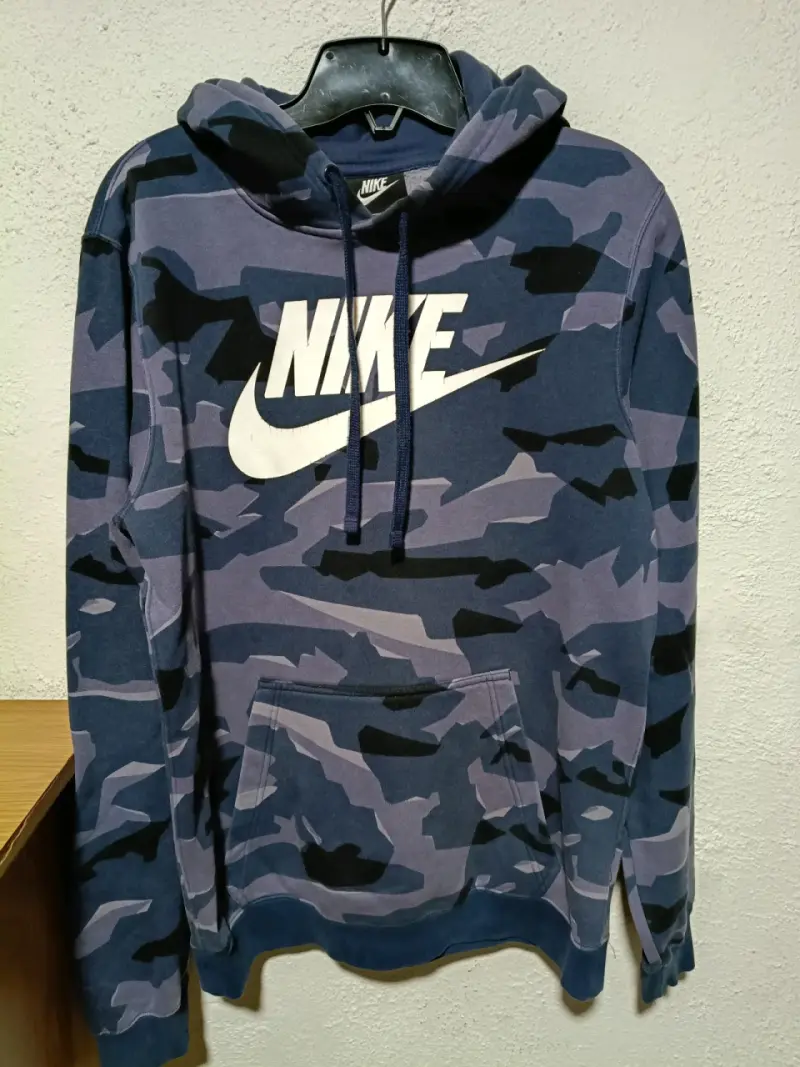 Polerón Nike camuflado azul para hombre
