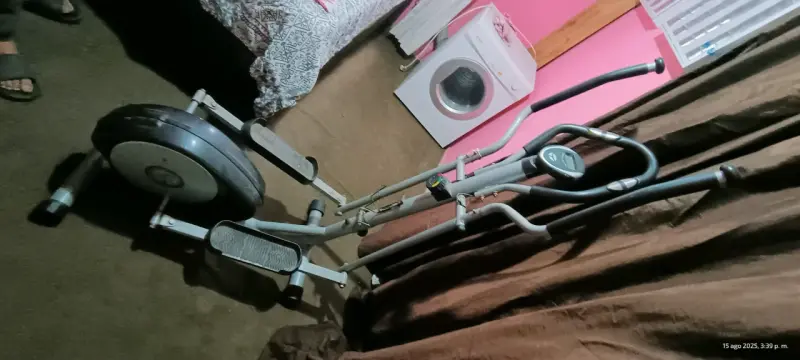 Máquina elíptica para ejercicio en casa - 1