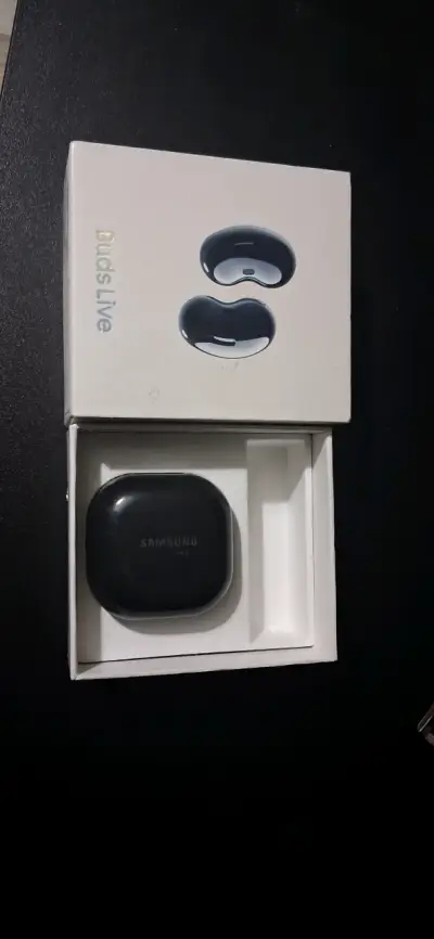 Samsung Galaxy Buds Live negros en caja - miniatura 1