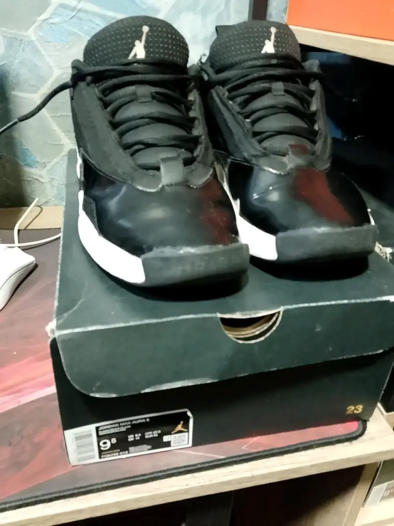 Zapatillas Jordan Max Aura 6 negras - 1