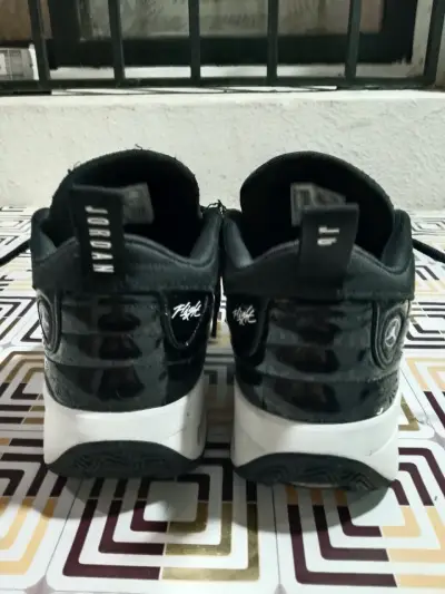 Zapatillas Jordan Max Aura 6 negras - miniatura 4