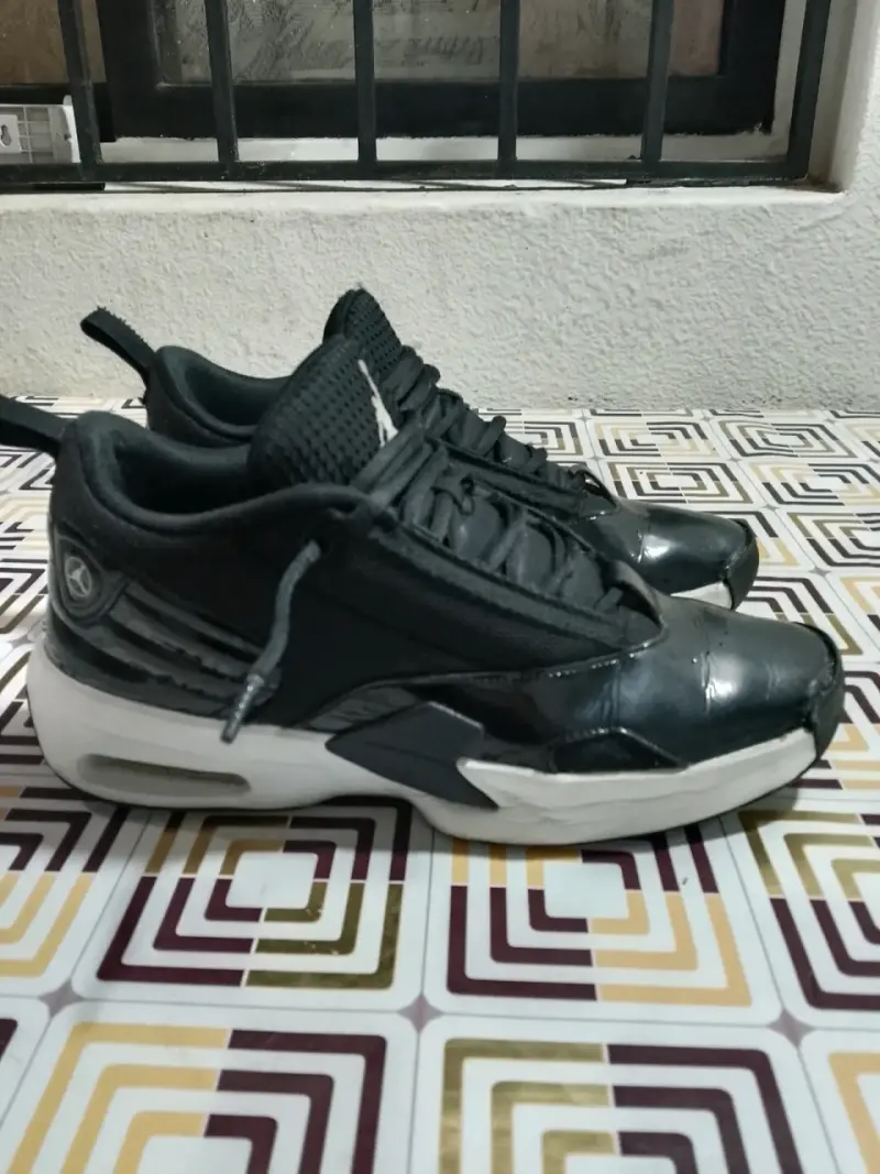 Zapatillas Jordan Max Aura 6 negras - 5