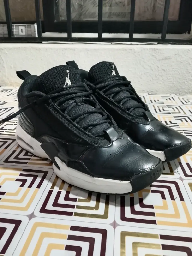Zapatillas Jordan Max Aura 6 negras - 6