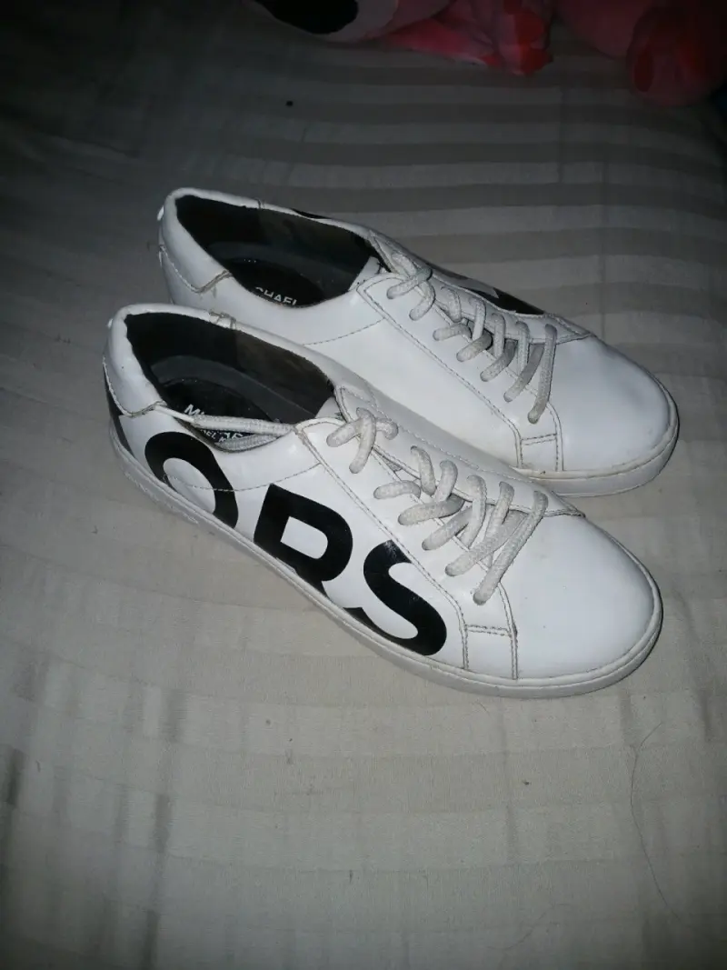 Zapatillas blancas Michael Kors de cuero - 2