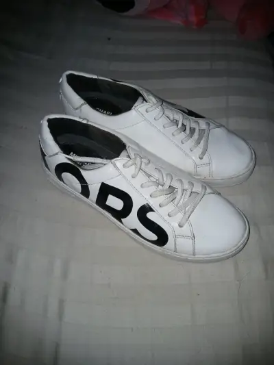 Zapatillas blancas Michael Kors de cuero - miniatura 2
