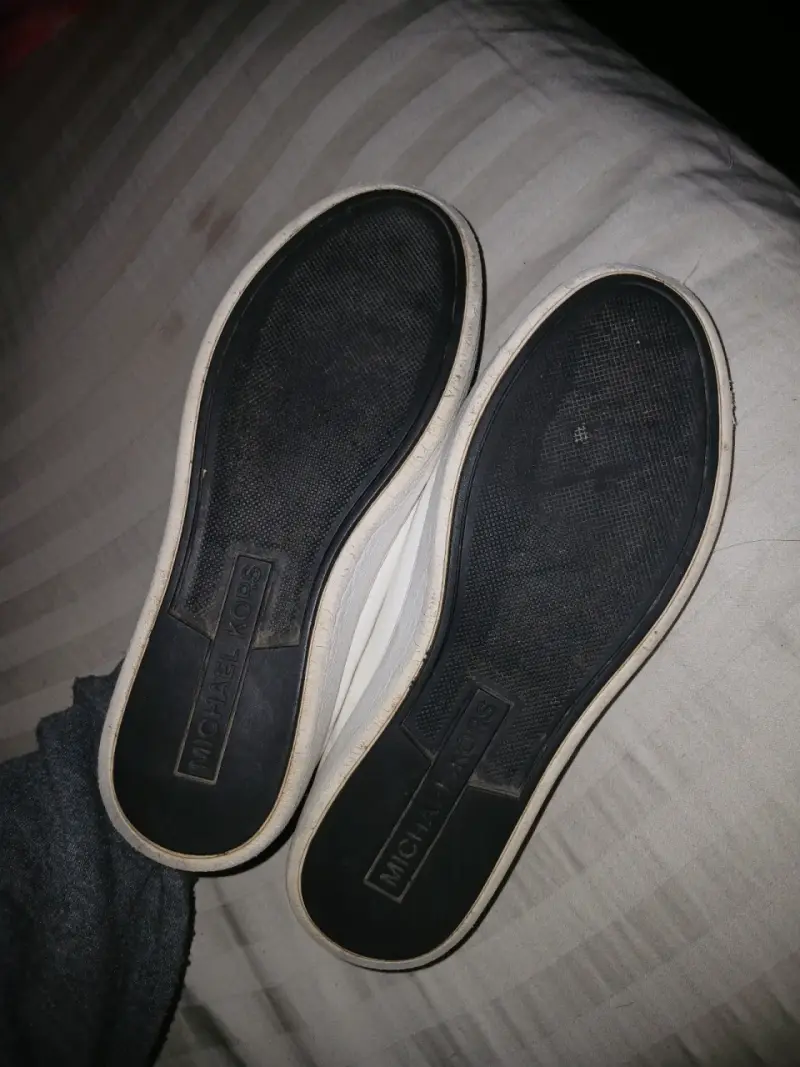 Zapatillas blancas Michael Kors de cuero - 3
