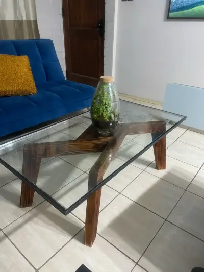Mesa de centro de vidrio y madera moderna - miniatura 1