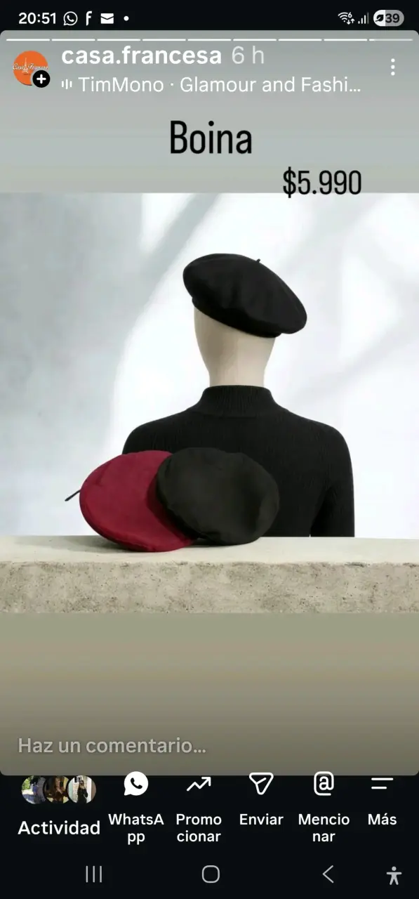Elegante boina negra y roja de lana