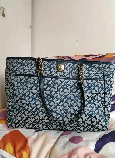 Bolso tote azul con diseño geométrico - miniatura 1