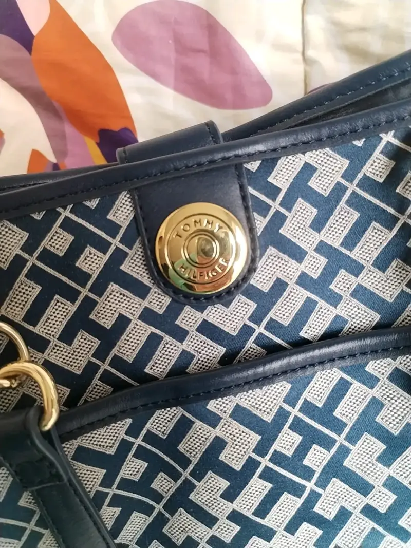 Bolso tote azul con diseño geométrico - 5