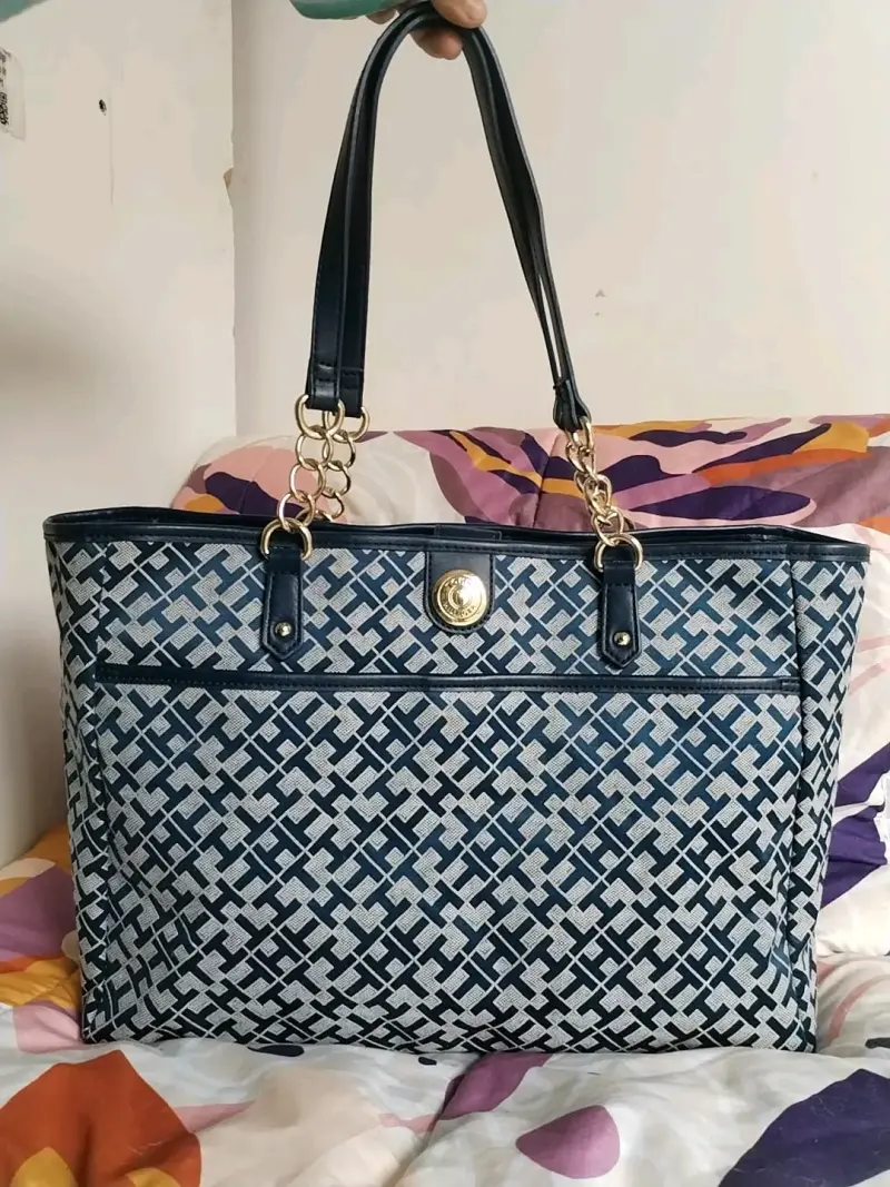 Bolso tote azul con diseño geométrico - 6