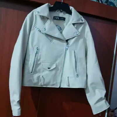 Chaqueta ZARA talla M - miniatura 2