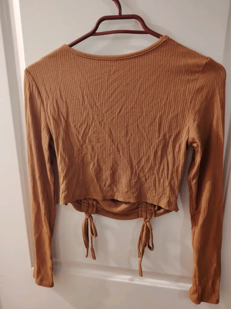 Polera manga larga ajustable color camel - 2