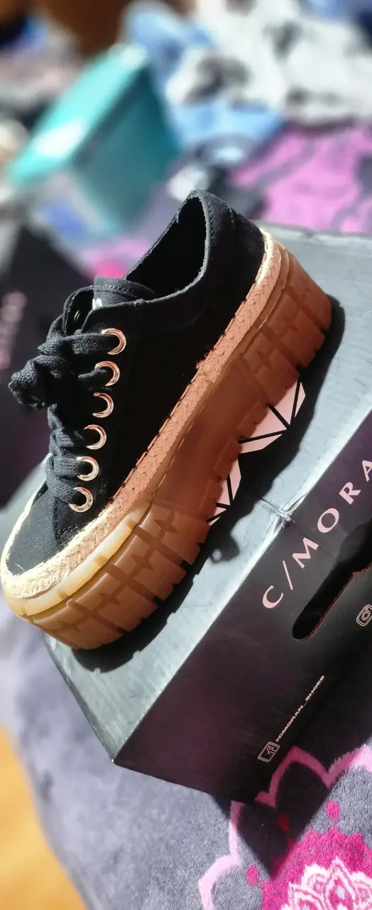 Zapatillas negras C/Moran con suela gruesa - 2