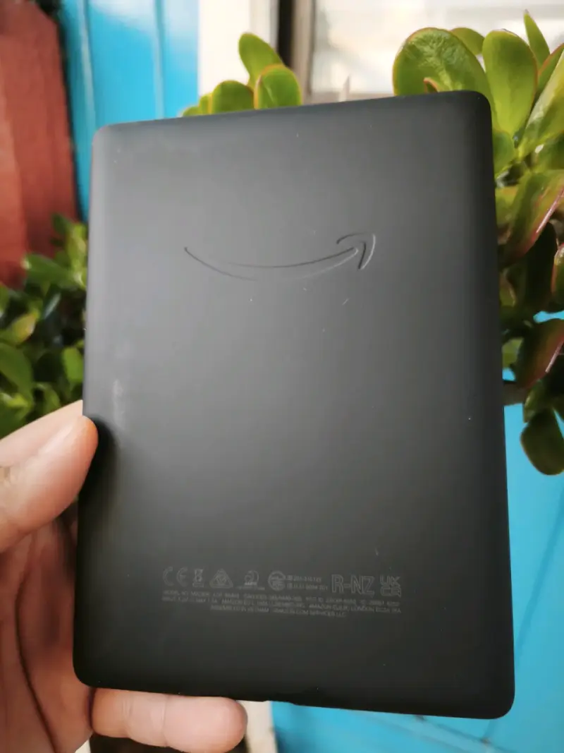 Kindle Paperwhite con funda protectora - 2