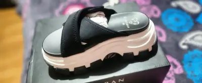 Sandalias plataforma negras C/Moran talla 35 - miniatura 1