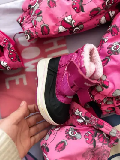 Botas de nieve infantiles rosadas - miniatura 2