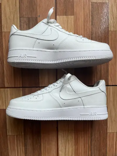 Zapatillas deportivas blancas Nike clásicas - miniatura 2