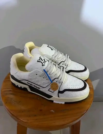 Zapatillas deportivas Louis Vuitton - miniatura 4