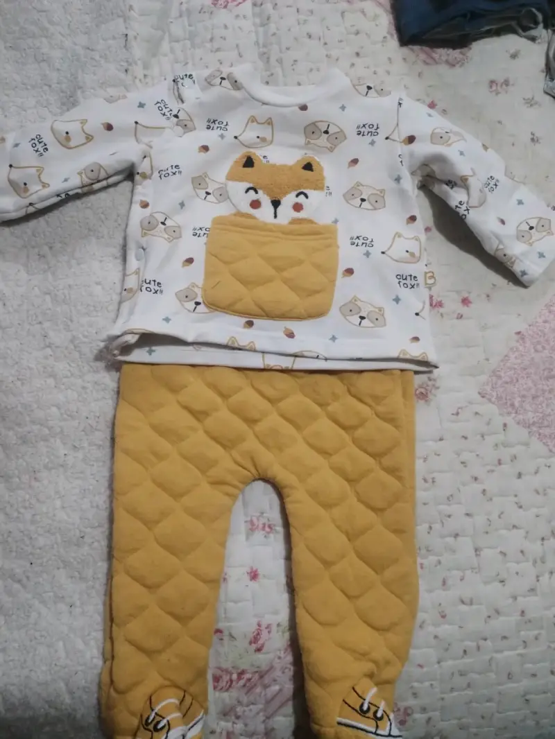 Pantalones de mezclilla para niño con tirantes - 5