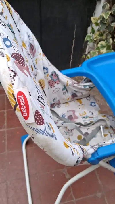 Silla de comer para bebé con bandeja azul - miniatura 4