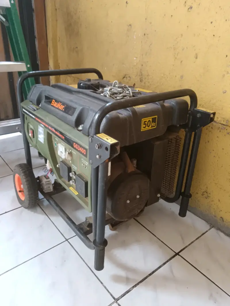 Generador Bauker GG3400 50Hz portátil - 1
