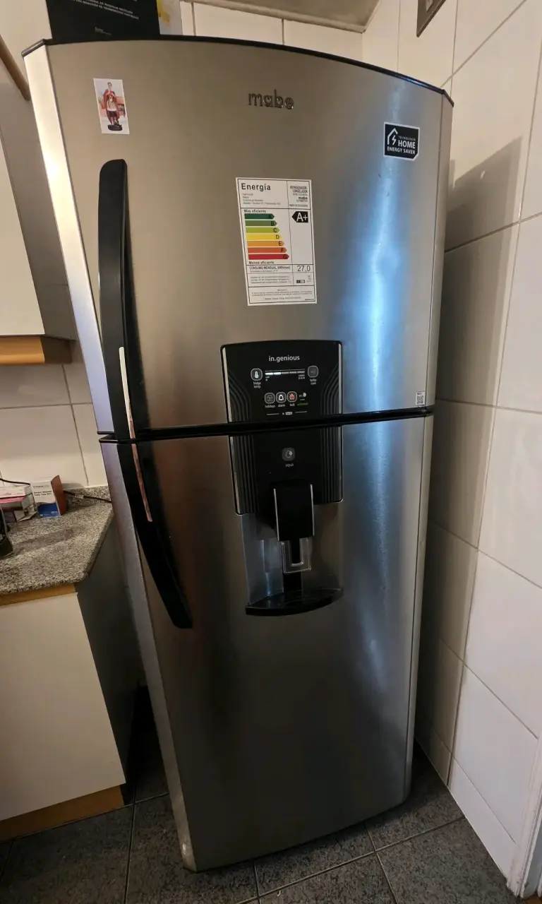 Refrigerador Mabe con dispensador de agua - 2