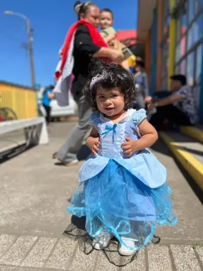 Disfraz de princesa azul para niña - miniatura 3