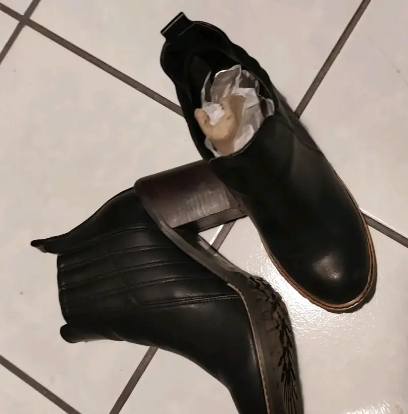 Botines de cuero negro con tacón - 2