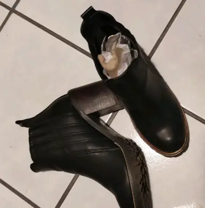 Botines de cuero negro con tacón - miniatura 2