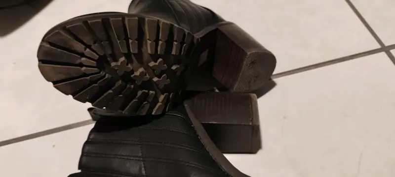 Botines de cuero negro con tacón - 4