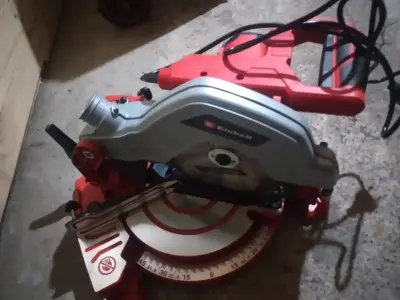 Sierra ingletadora Einhell TC-MS 2112 - miniatura 3