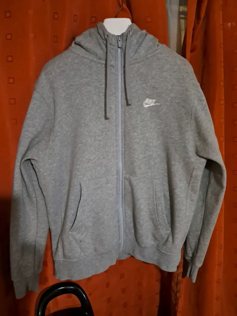 Polerón Nike gris TALLA M - 1