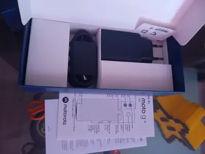 Smartphone Motorola Moto G35 5G 128GB - miniatura 3