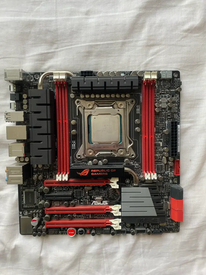 ASUS Rampage IV GENE + i7-4930K X79 LGA2011 - 1