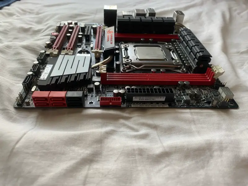 ASUS Rampage IV GENE + i7-4930K X79 LGA2011 - 4