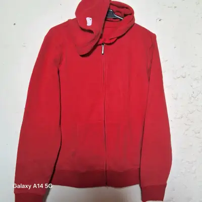 Polerón rojo con capucha y cierre - miniatura 1
