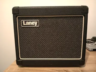 Amplificador Laney compacto para guitarra - miniatura 1