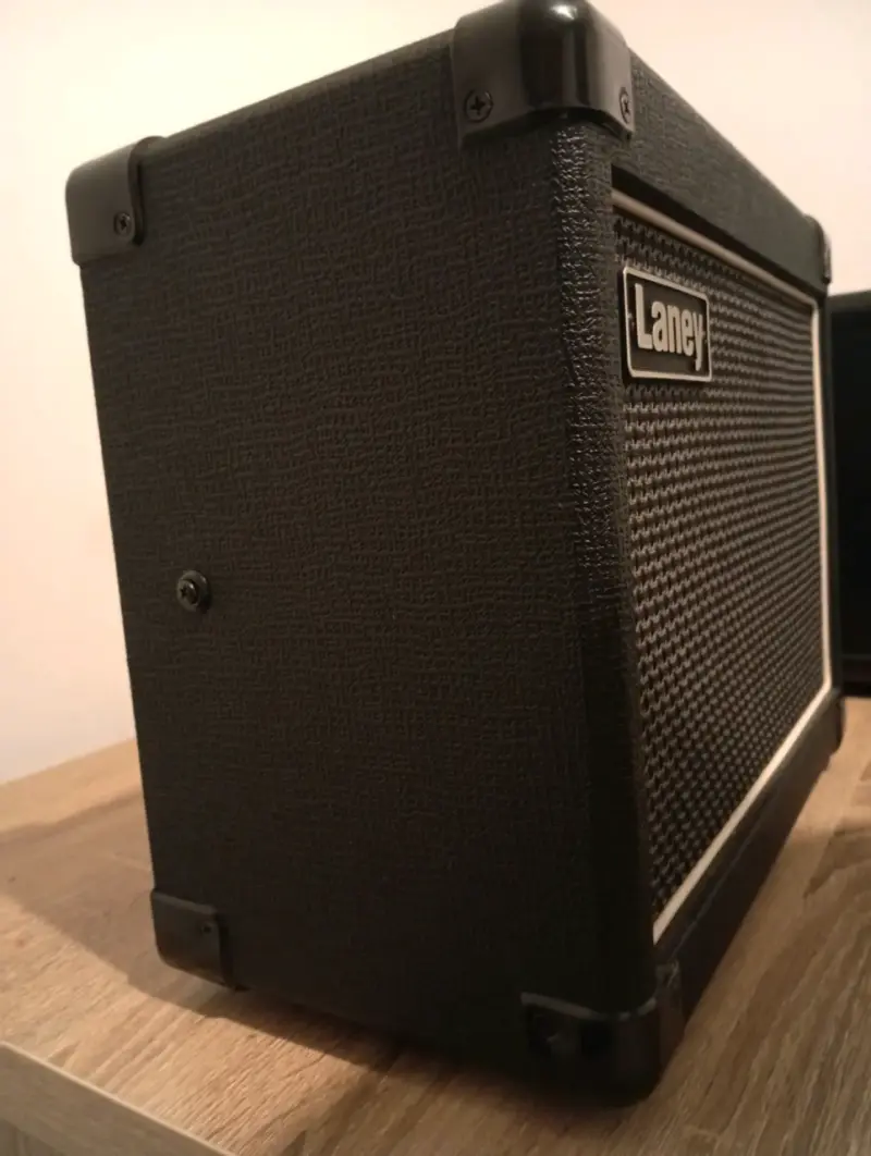 Amplificador Laney compacto para guitarra - 3
