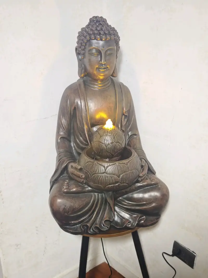 Fuente decorativa de Buda con luz LED